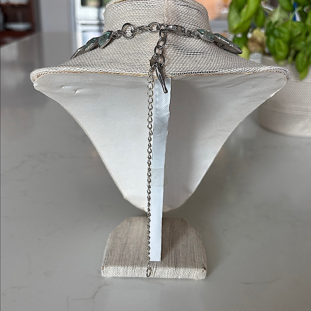 Chloe + Isabel Pacific Dreams MO’OREA Turquoise Necklace - Picture 4 of 7